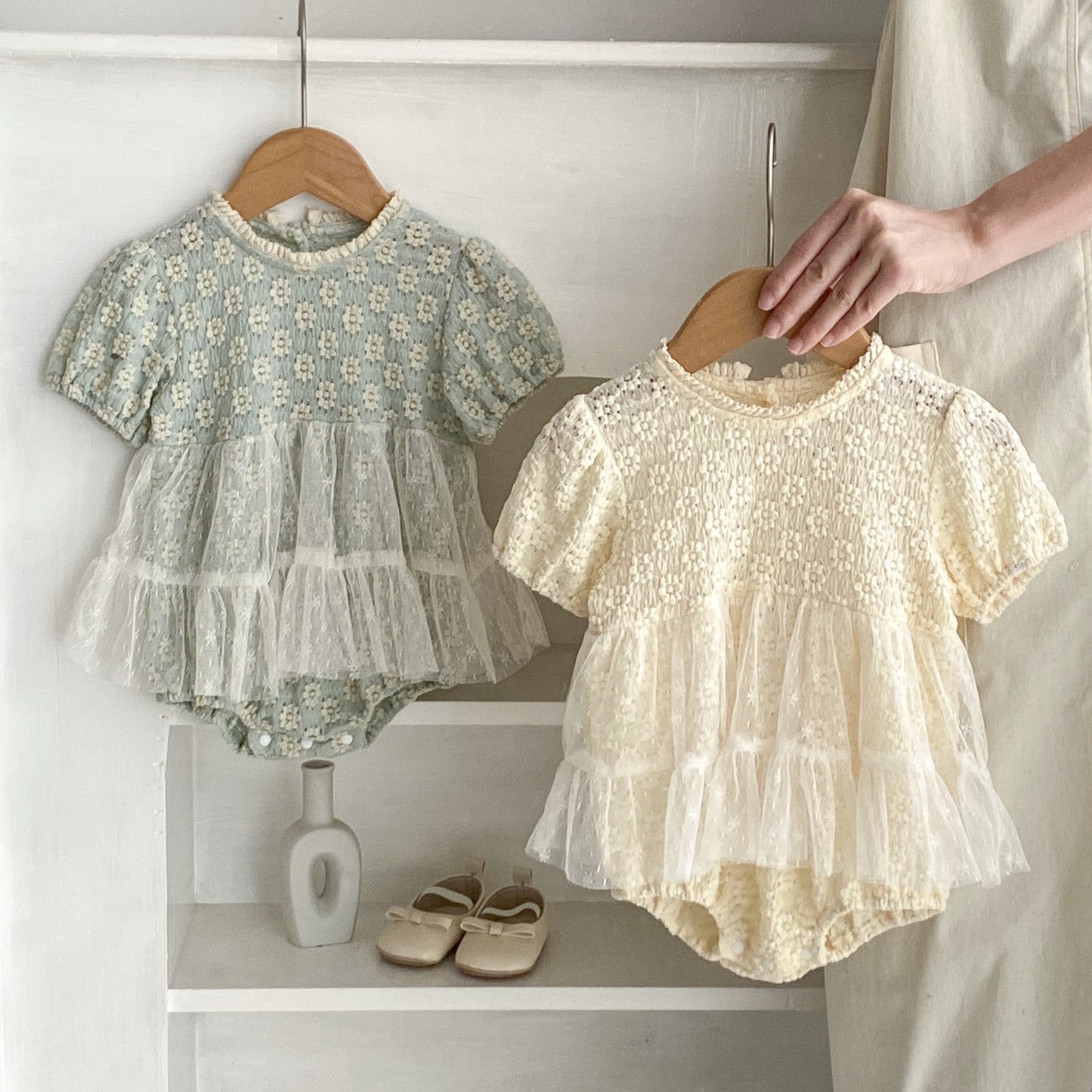 【BABY】夏新作 フラワー刺繡ワンピース風ロンパースSK063104