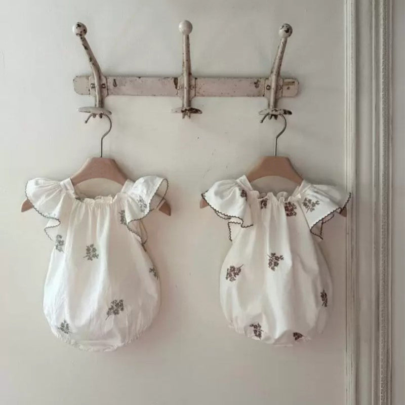 【BABY】夏新作 刺繍入りコットンロンパースSK082515