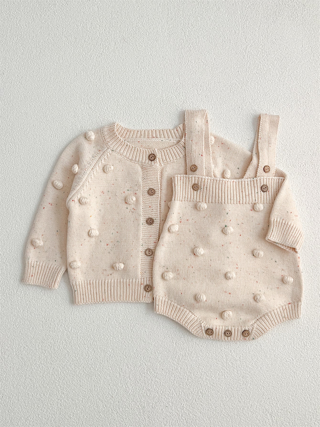 【BABY】レトロポンポン付きカーディガン、サロペットSK022708