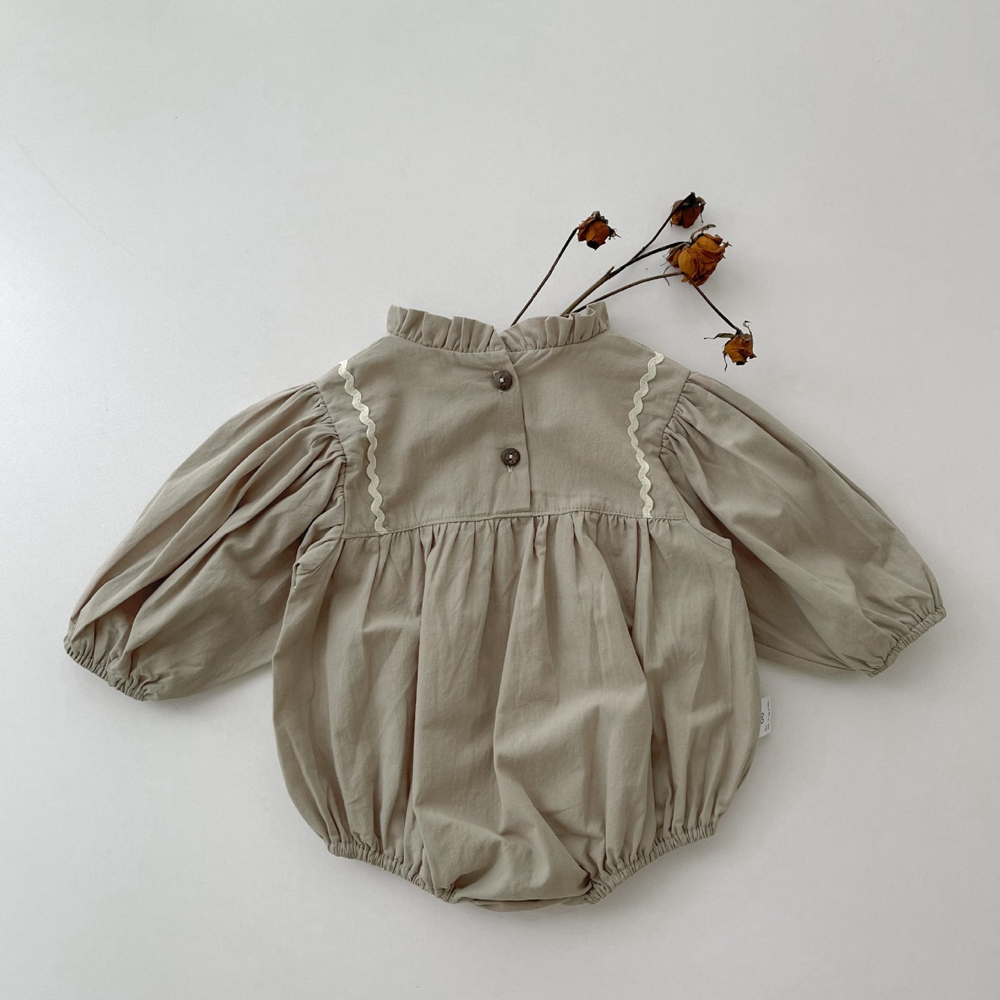 【BABY】花刺しゅう入りロンパースSK022509