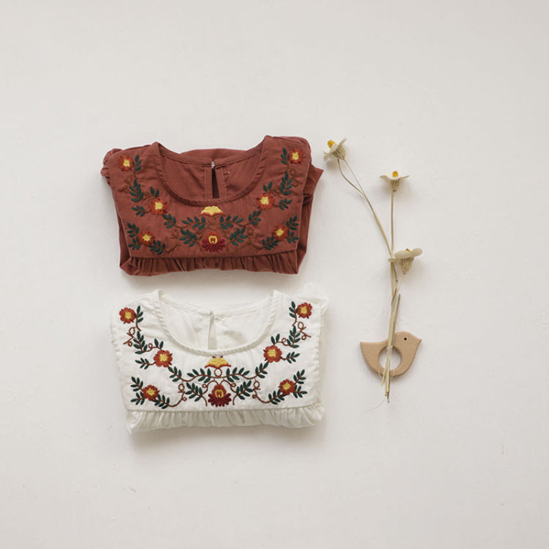 【BABY】夏新作 フリル袖花刺繍ロンパースSK082512