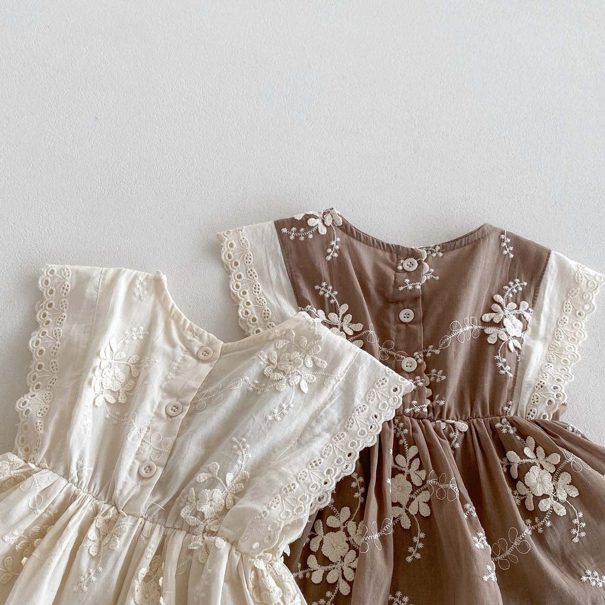 【BABY】夏新作 フリル花刺繡ロンパースSK081303