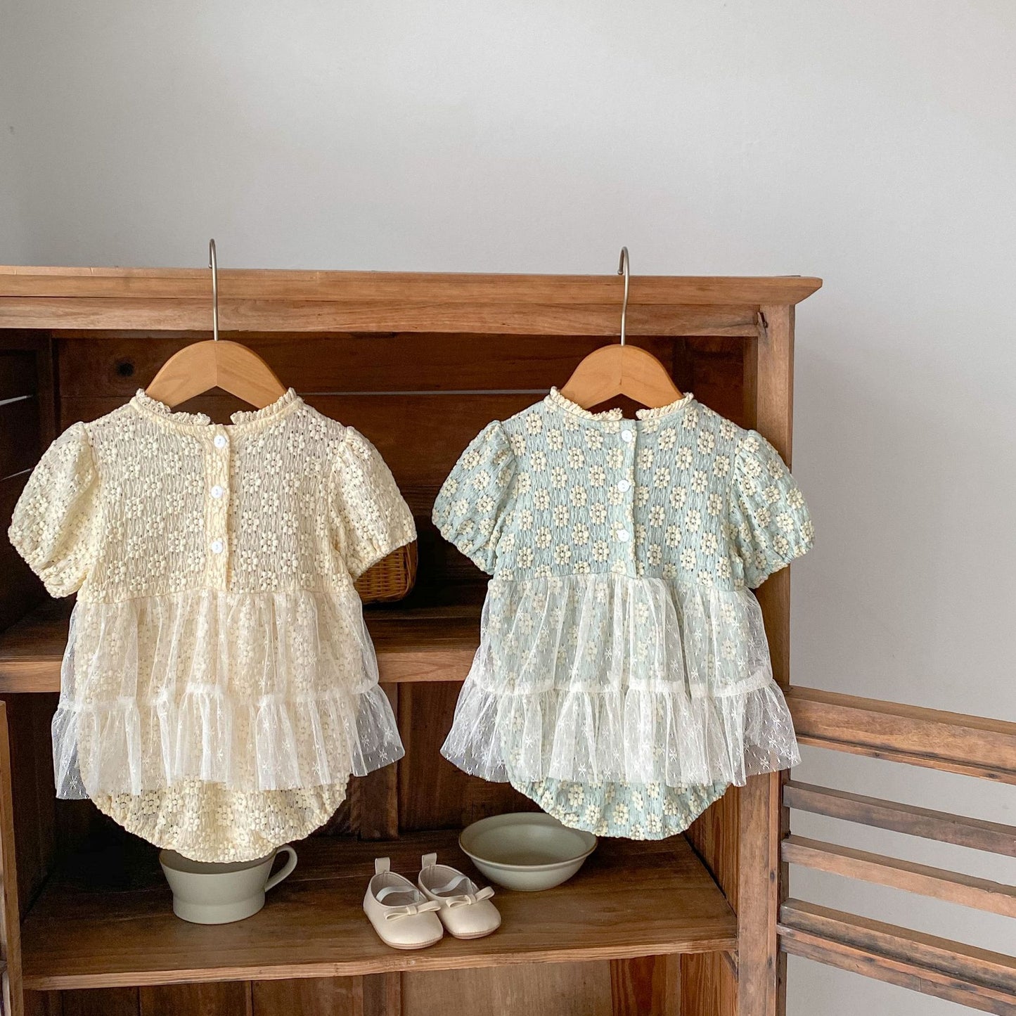 【BABY】夏新作 フラワー刺繡ワンピース風ロンパースSK063104
