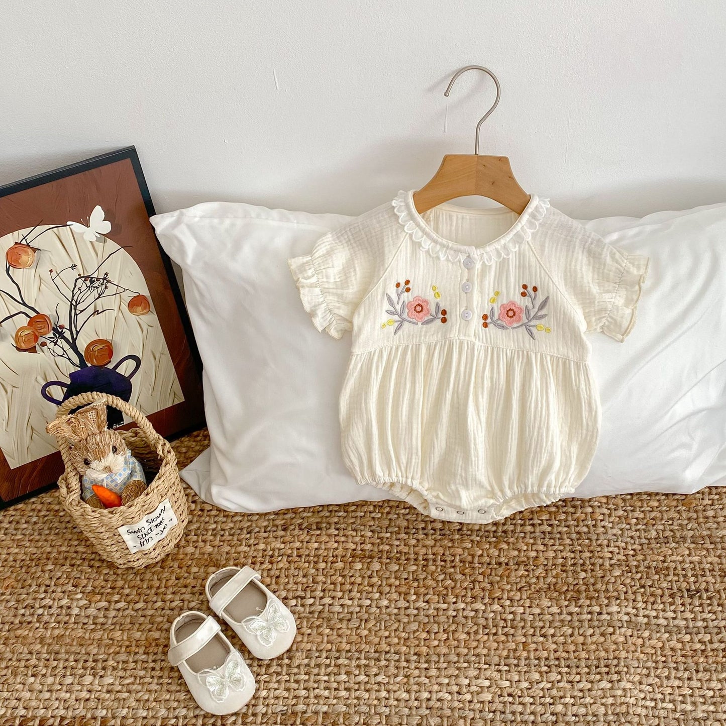 【BABY】夏新作 ナチュラルしわコットン刺繍ロンパースSK062311