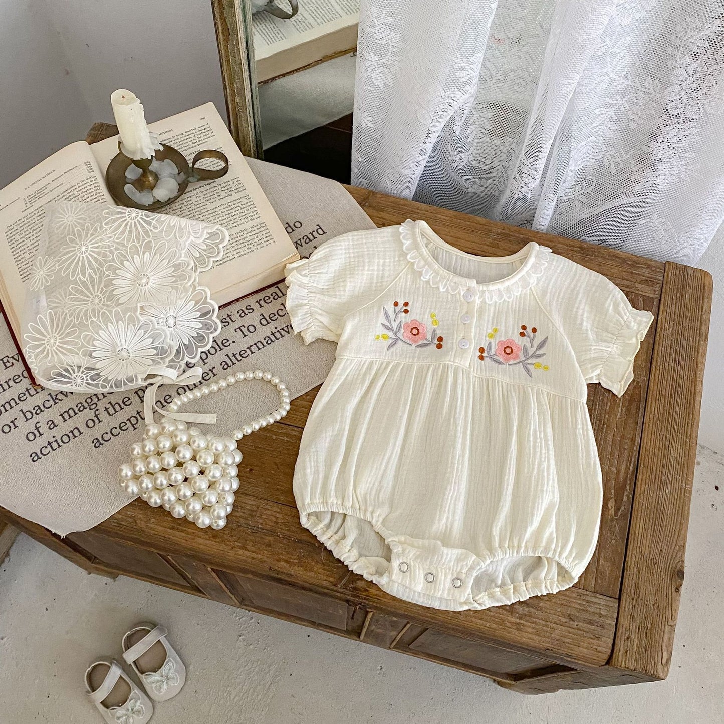 【BABY】夏新作 ナチュラルしわコットン刺繍ロンパースSK062311