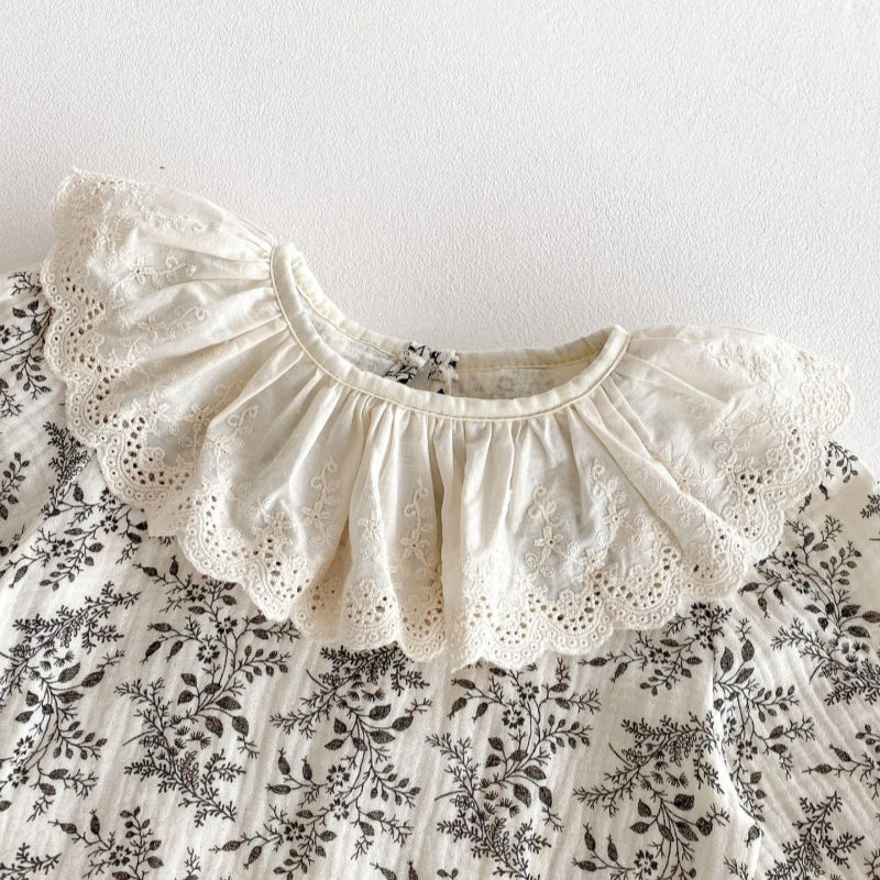 【BABY】レーストリム小花柄トップス&サロペットショートパンツSK102311