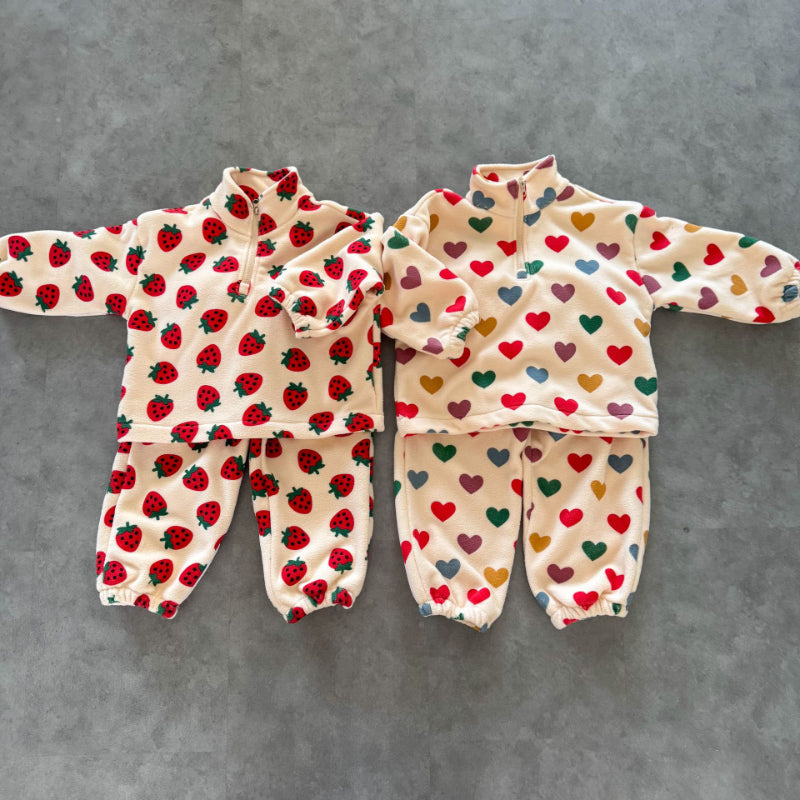 【BABY&KID】冬新作 ハート&いちご柄フリースセットアップSK102032