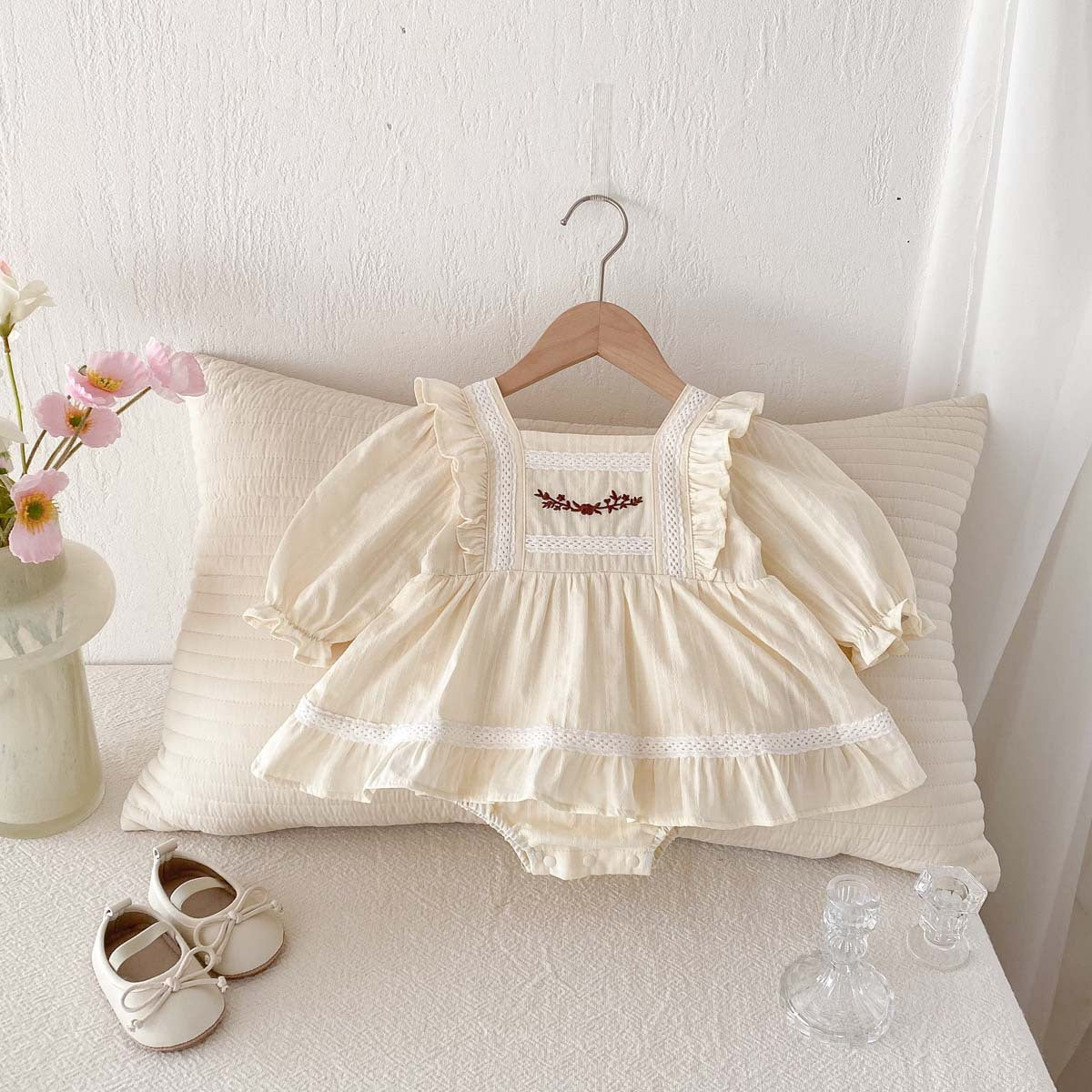【BABY】花刺繡プリンセスロンパースSK031510