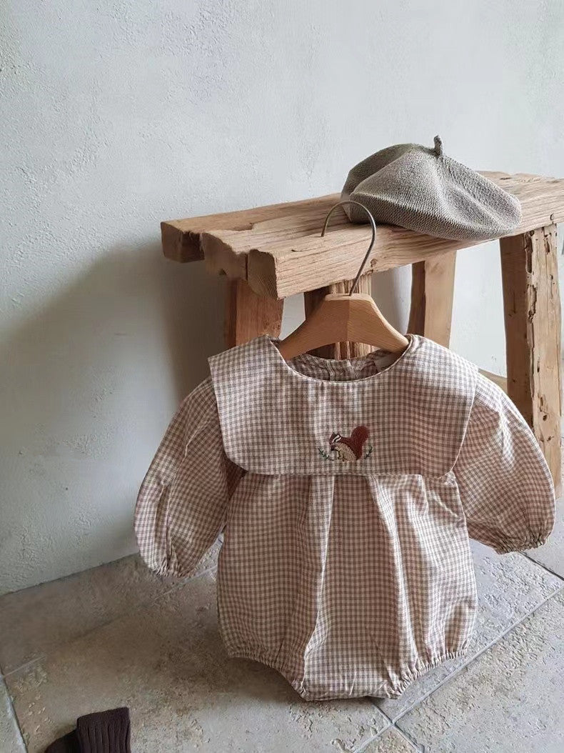 【BABY】リス刺繡可愛いロンパースSK022601