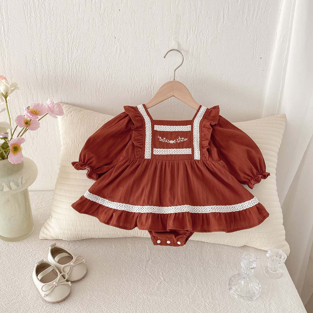 【BABY】花刺繡プリンセスロンパースSK031510