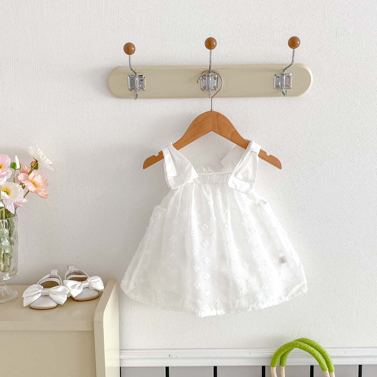 【BABY】夏新作 蝶結び刺繡可愛いロンパースSK081304