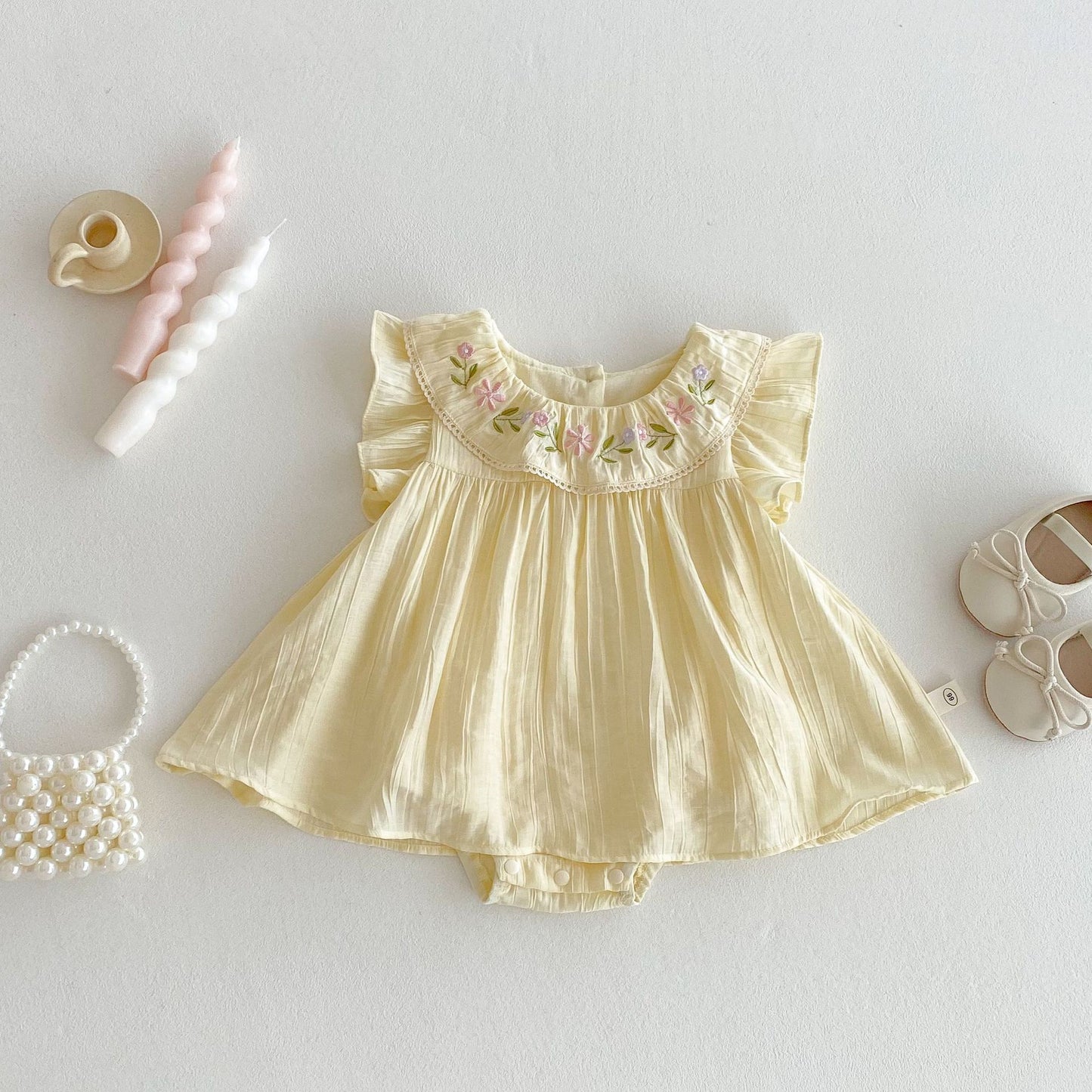 【BABY】夏新作 ラウンドネック刺繍フリルロンパースSK070110