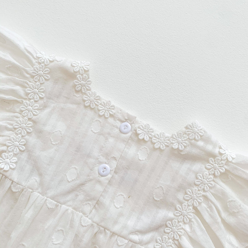 【BABY】夏新作 花刺繍スクエアネックロンパースSK090704
