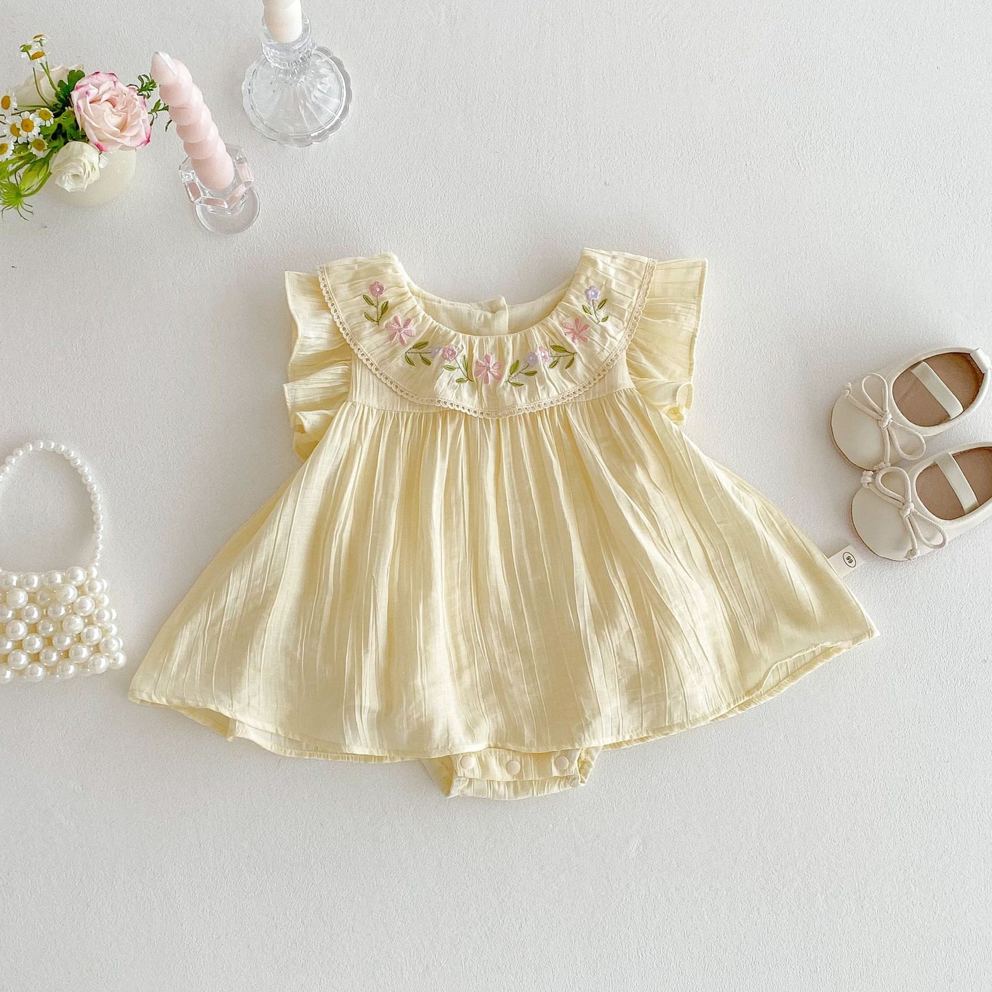 【BABY】夏新作 ラウンドネック刺繍フリルロンパースSK070110