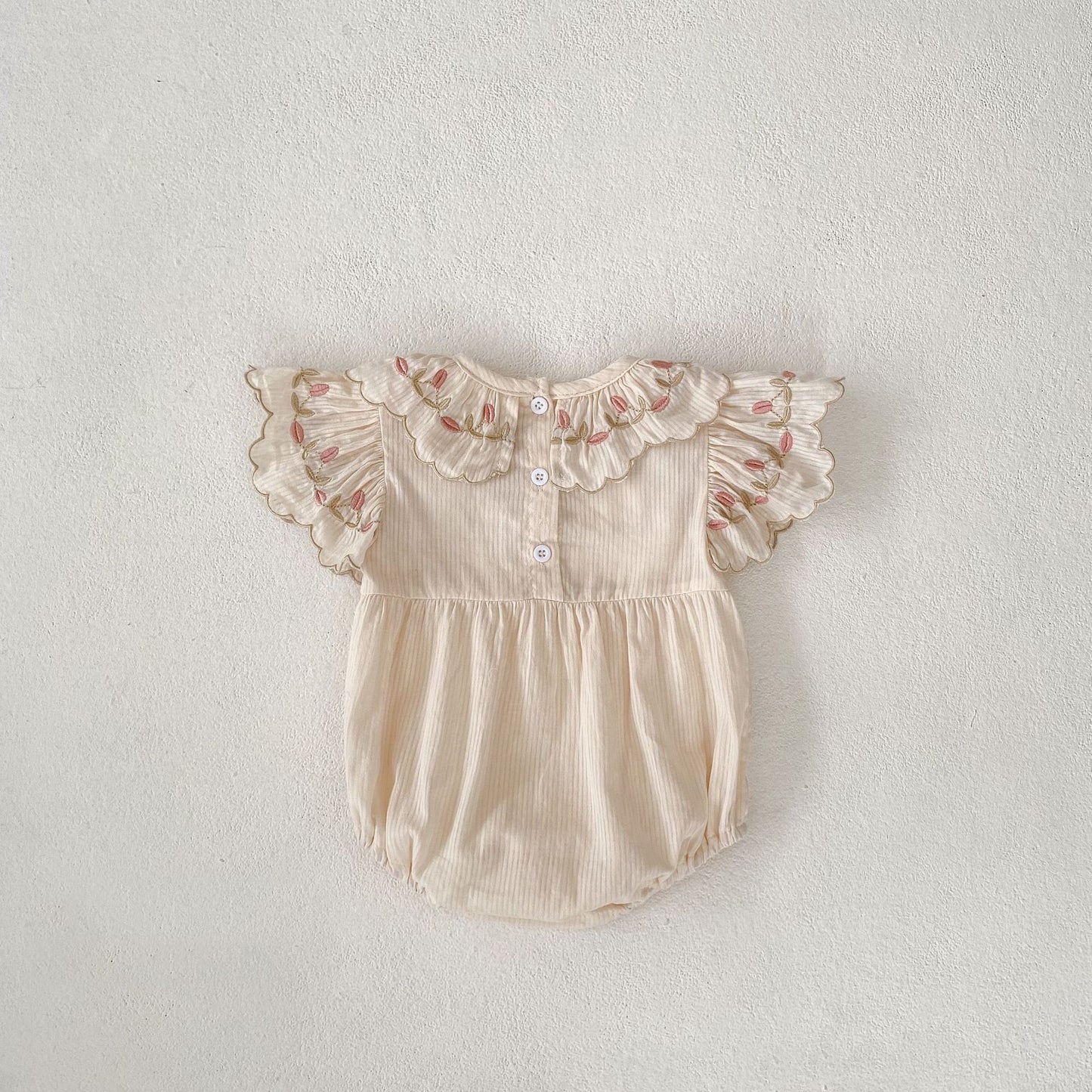 【BABY】夏新作 オールコットン刺繍花襟ロンパースSK062310