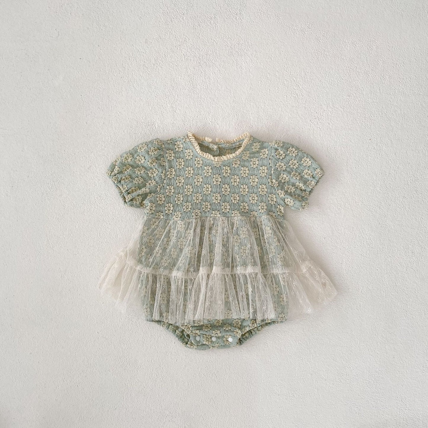 【BABY】夏新作 フラワー刺繡ワンピース風ロンパースSK063104