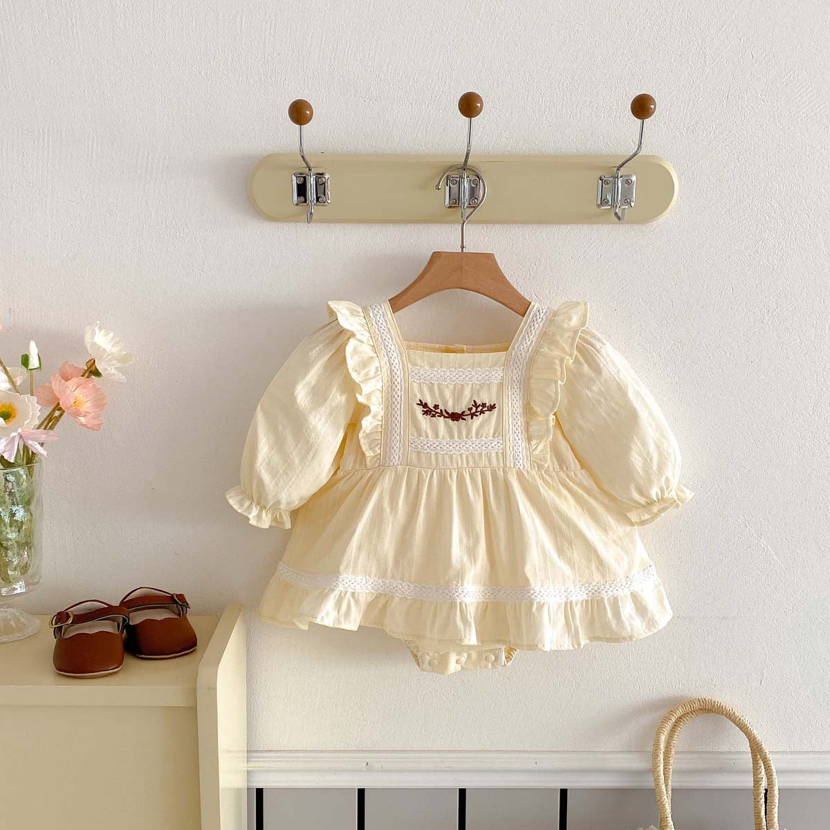 【BABY】花刺繡プリンセスロンパースSK031510