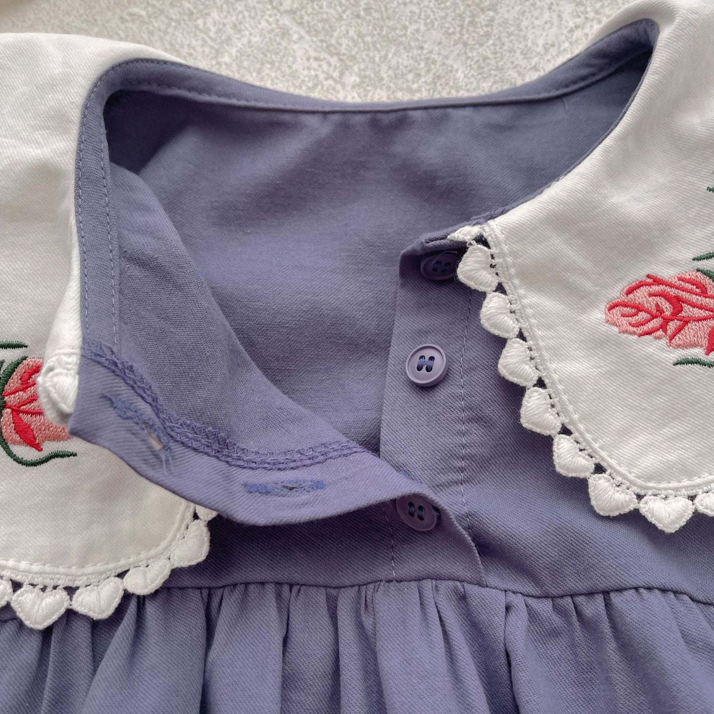 【BABY】花刺繡襟ワンピース風ロンパースSK022602