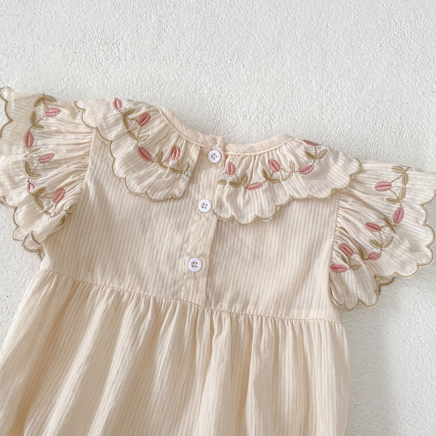 【BABY】夏新作 オールコットン刺繍花襟ロンパースSK062310