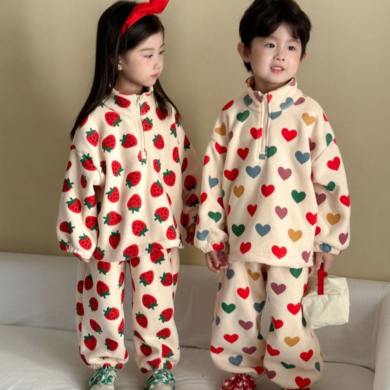 【BABY&KID】冬新作 ハート&いちご柄フリースセットアップSK102032