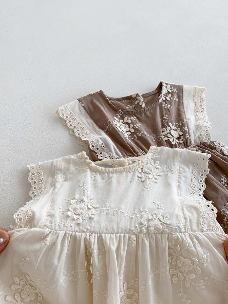 【BABY】夏新作 フリル花刺繡ロンパースSK081303