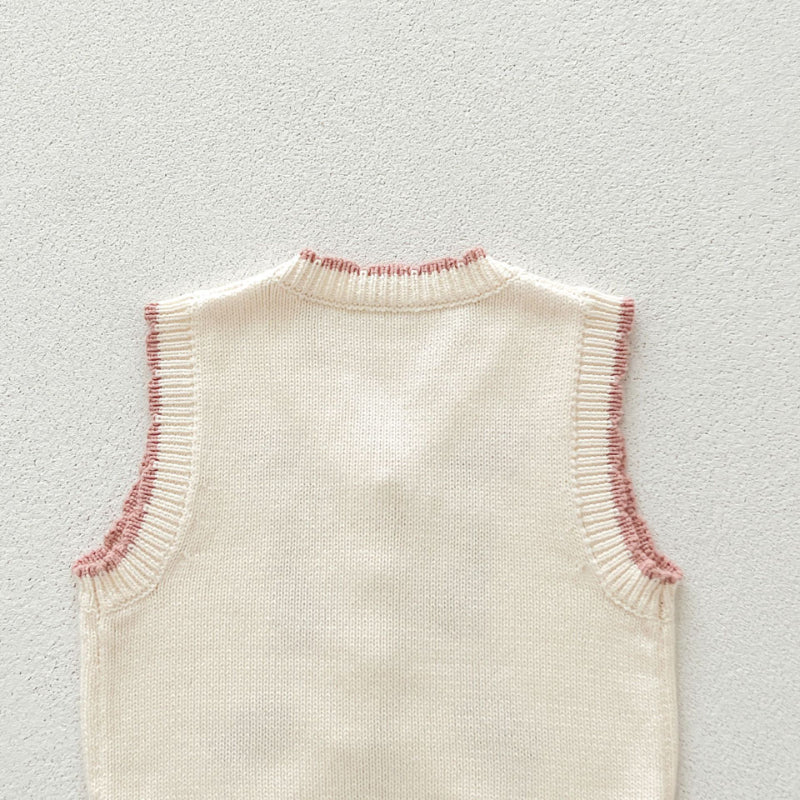 【BABY】いちご刺繍ベストSK100621