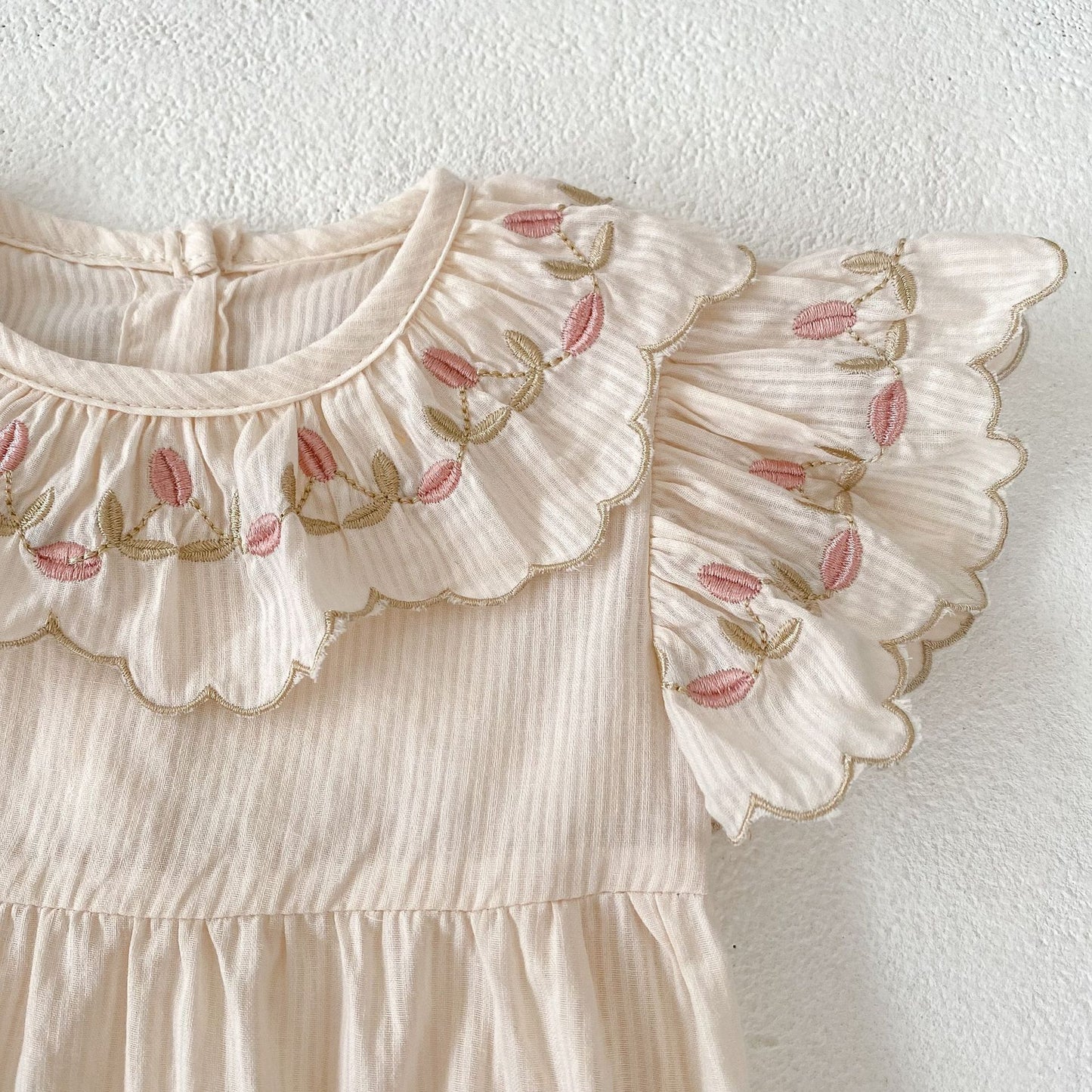 【BABY】夏新作 オールコットン刺繍花襟ロンパースSK062310