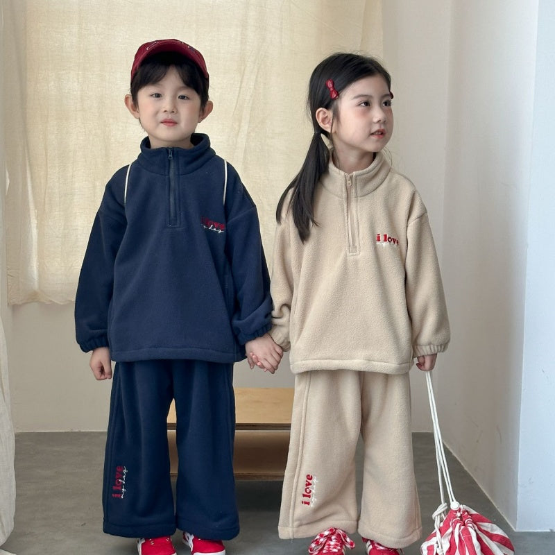 【BABY&KID】冬新作 ハイネック英字ロゴフリースセットアップSK102033
