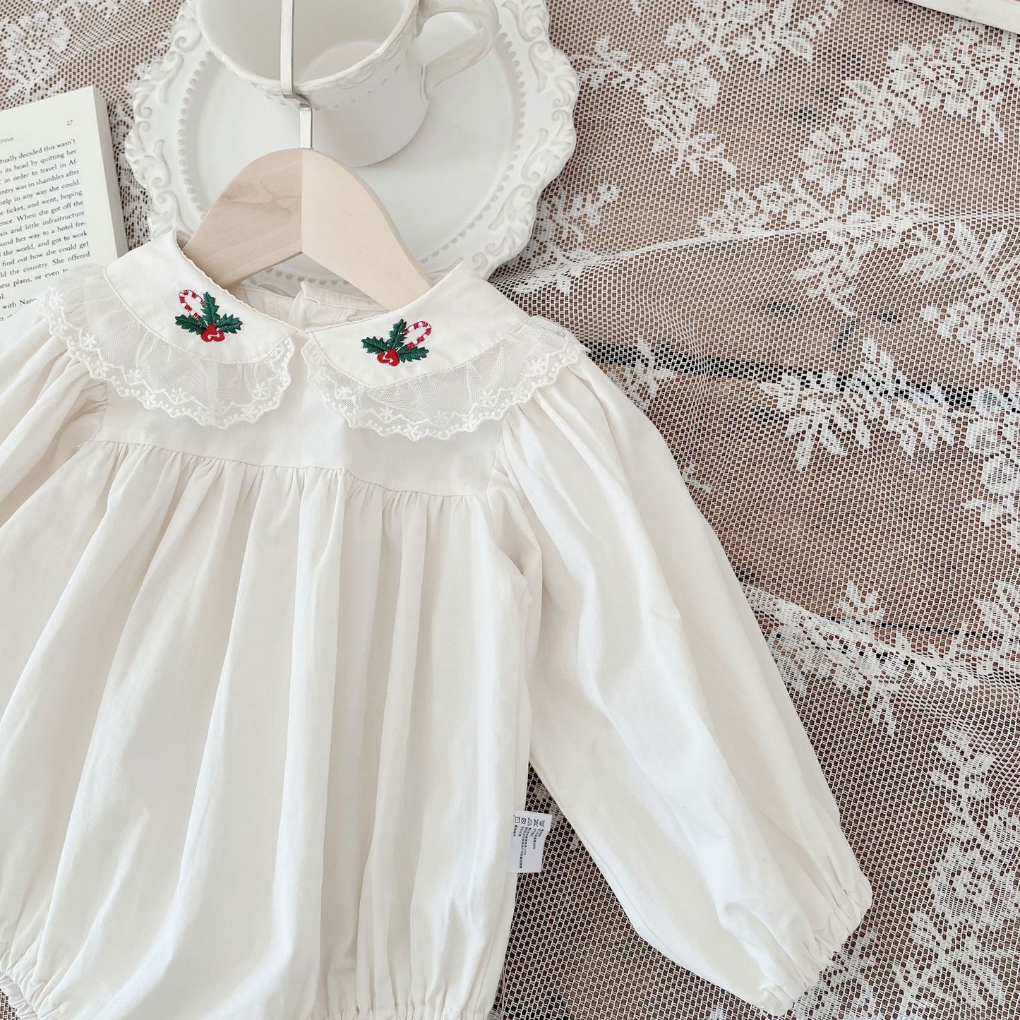 【BABY】韓国風 可愛い刺繡ロンパースSK022507