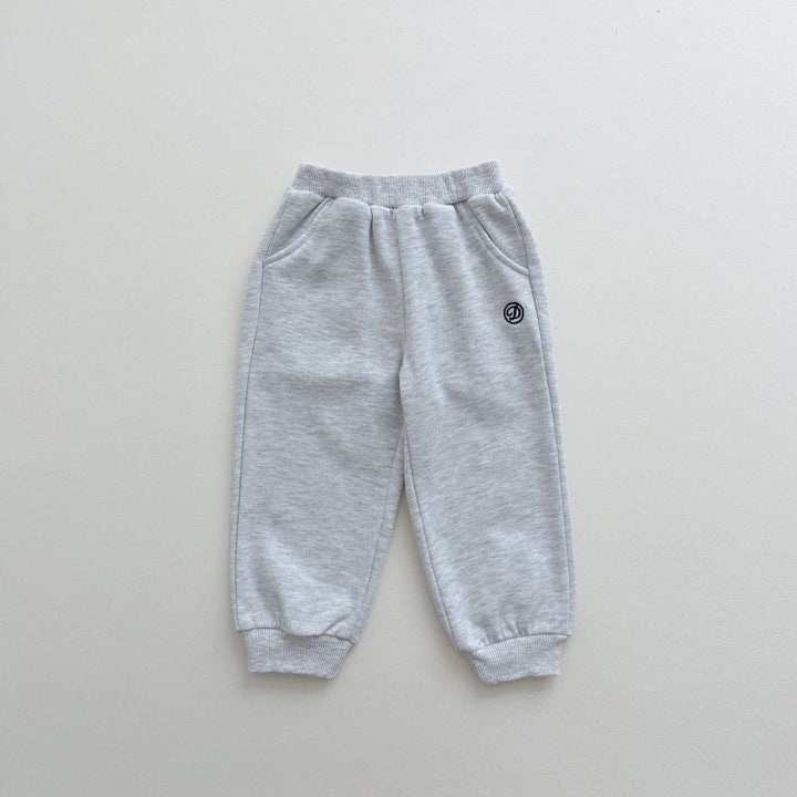 【BABY&KID】無地カジュアルセットアップSK023107