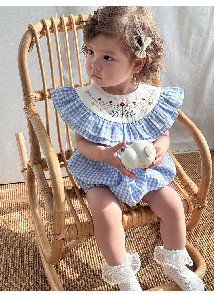 【BABY】夏新作 北欧風 刺繍付きフリルチェックロンパースSK091312