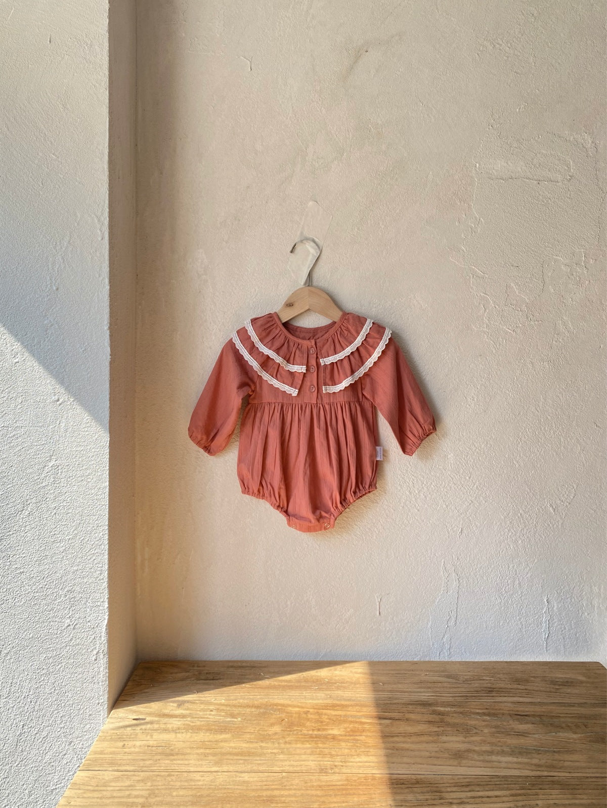 【BABY】ダブルフリルビッグカラー ロンパース、ワンピースSK101530