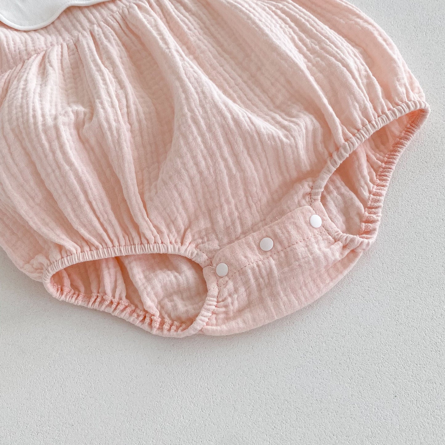 【BABY】夏新作 綿ガーゼ刺繍ロンパースSK090303