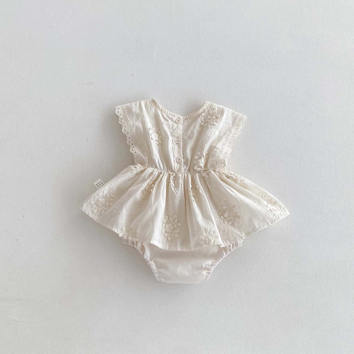【BABY】夏新作 フリル花刺繡ロンパースSK081303