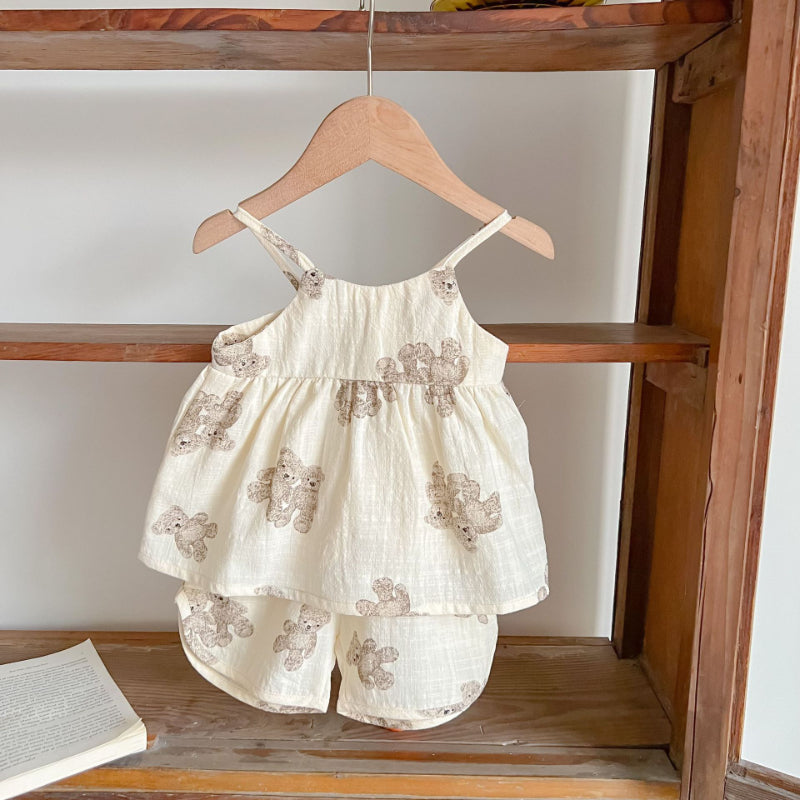 【BABY】夏新作 くま、いちご柄ノースリーブセットアップSK082607