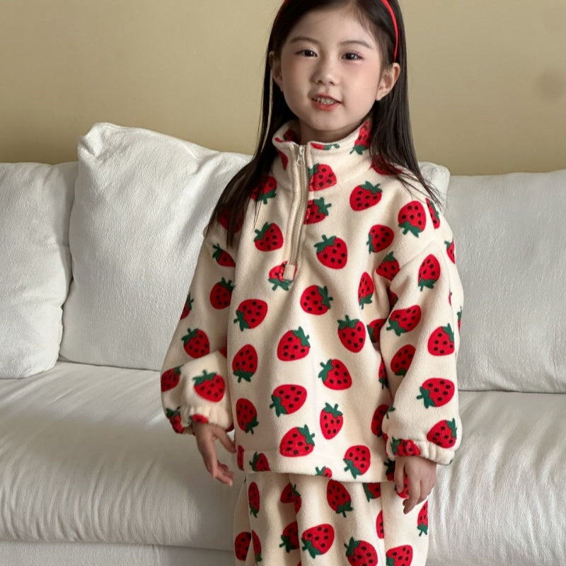 【BABY&KID】冬新作 ハート&いちご柄フリースセットアップSK102032
