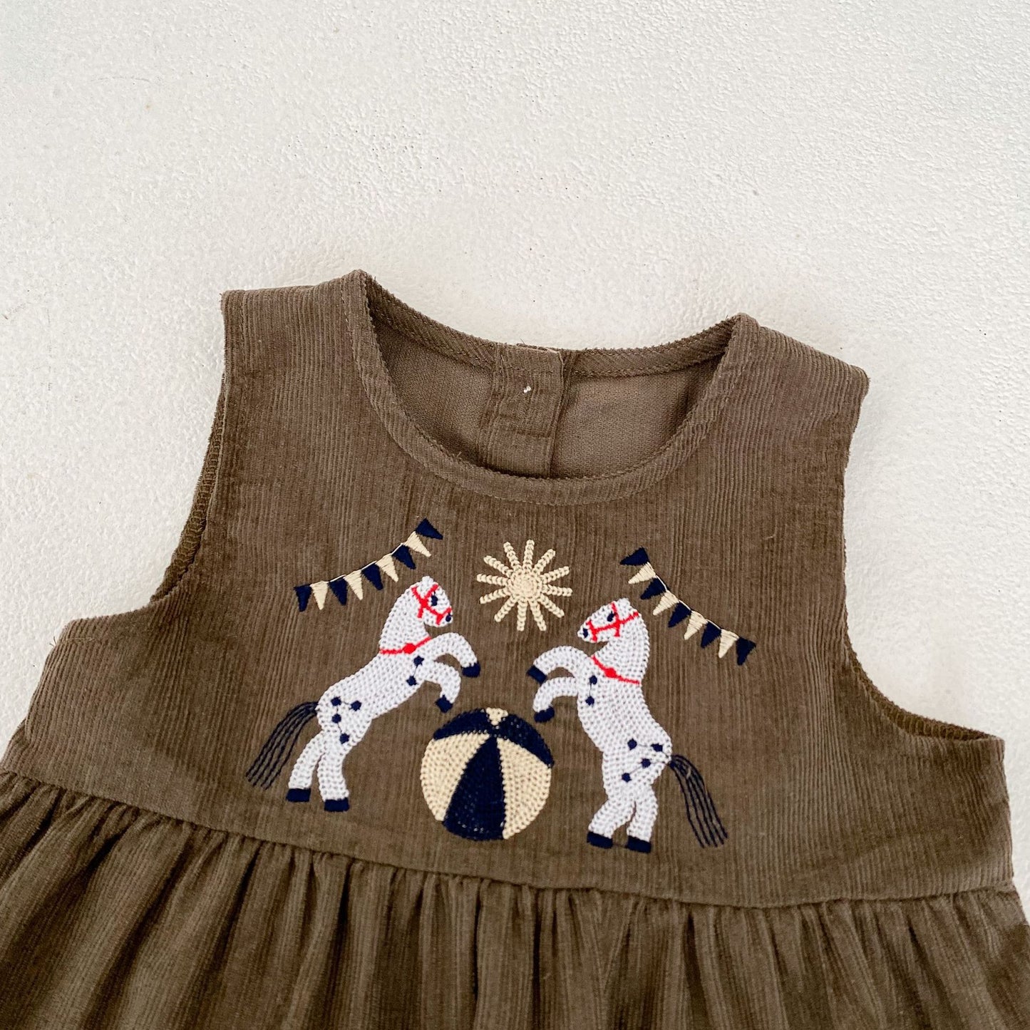 【BABY&KID】コーデュロイアニマル刺繡ベスト&ブルマ、ホワイトトップスSK031301