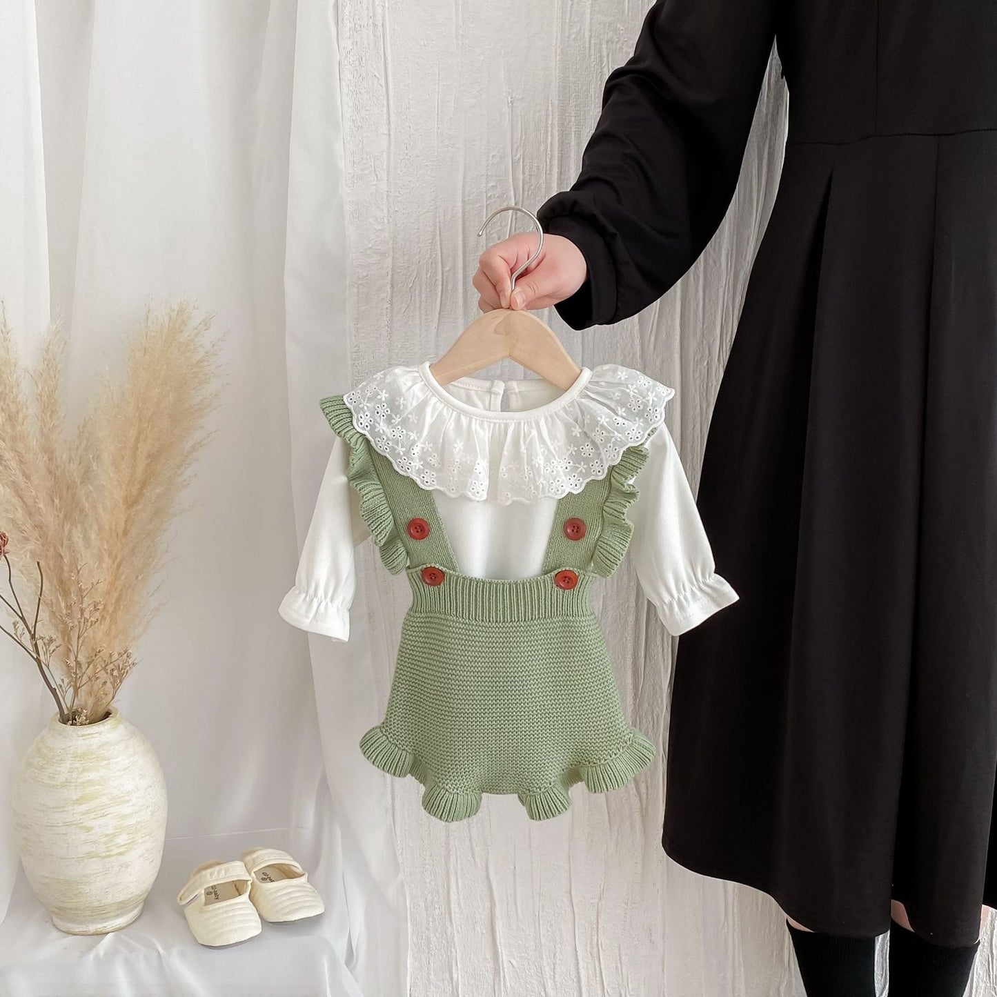 【BABY】フリルカラー無地サロペットロンパースSK031506