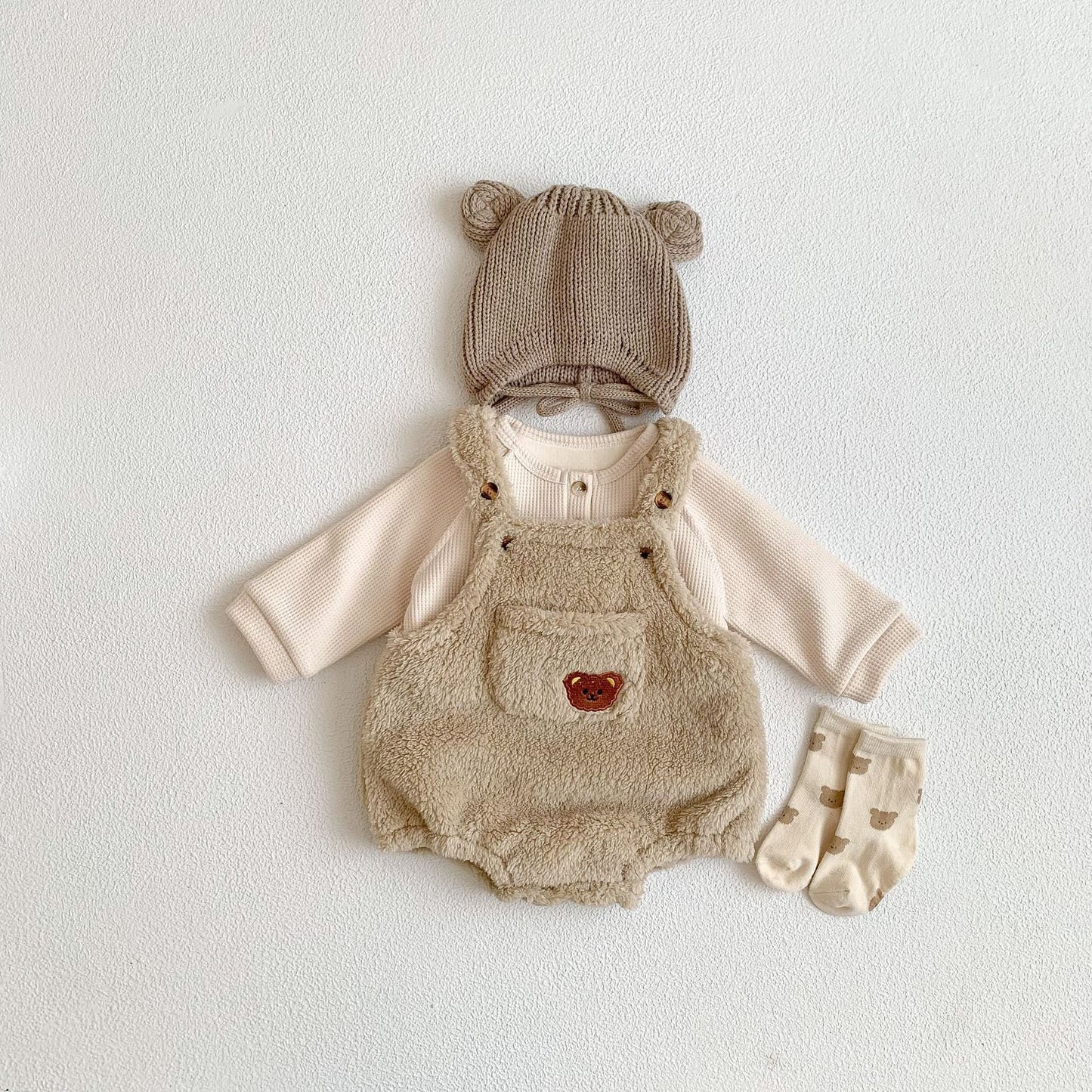 【BABY】冬新作 もこもこクマ柄サロペットSK11368