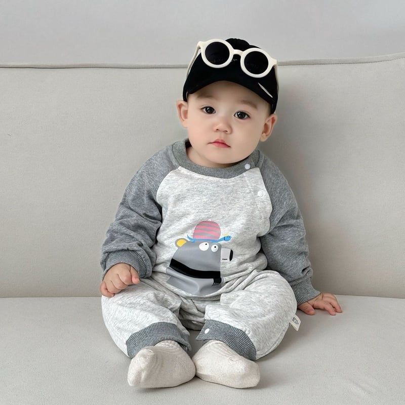 【BABY】カラーバリカートゥーン柄ロンパースSK051406