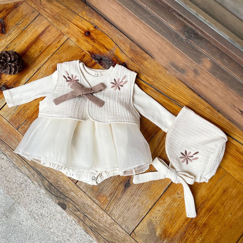 【BABY】刺繍入り斜めベスト&帽子セットORロンパースSK11322