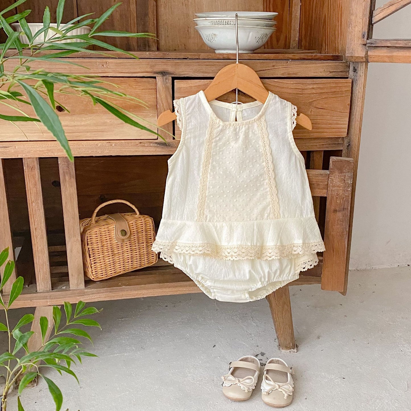【BABY&KID】夏新作 レースフリルノースリーブセットアップSK062314