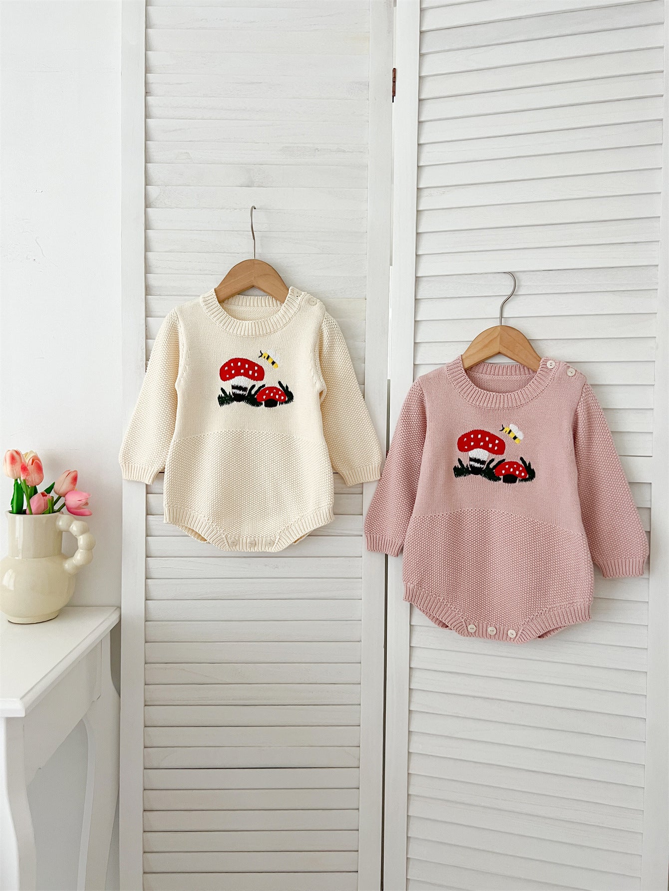 【BABY】マッシュルーム刺繍ニットロンパースSK022709