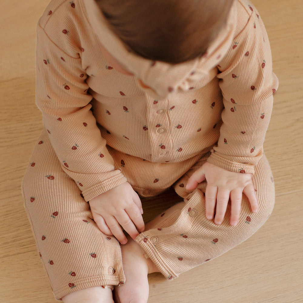 【BABY&KID】北欧風 カタツムリ柄、いちご柄オールインワンSK012520