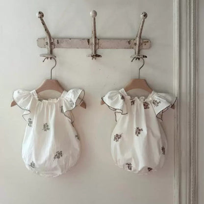 【BABY】夏新作 刺繍入りコットンロンパースSK082515