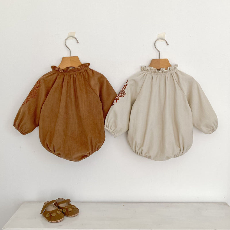 【BABY】フリル襟コーデュロイ刺繍ロンパースSK100120
