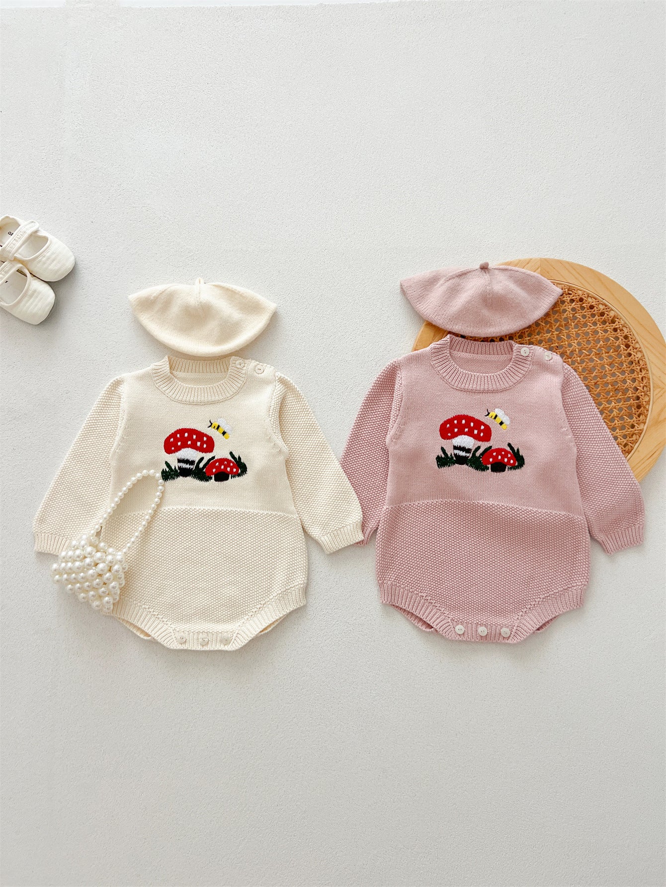 【BABY】マッシュルーム刺繍ニットロンパースSK022709
