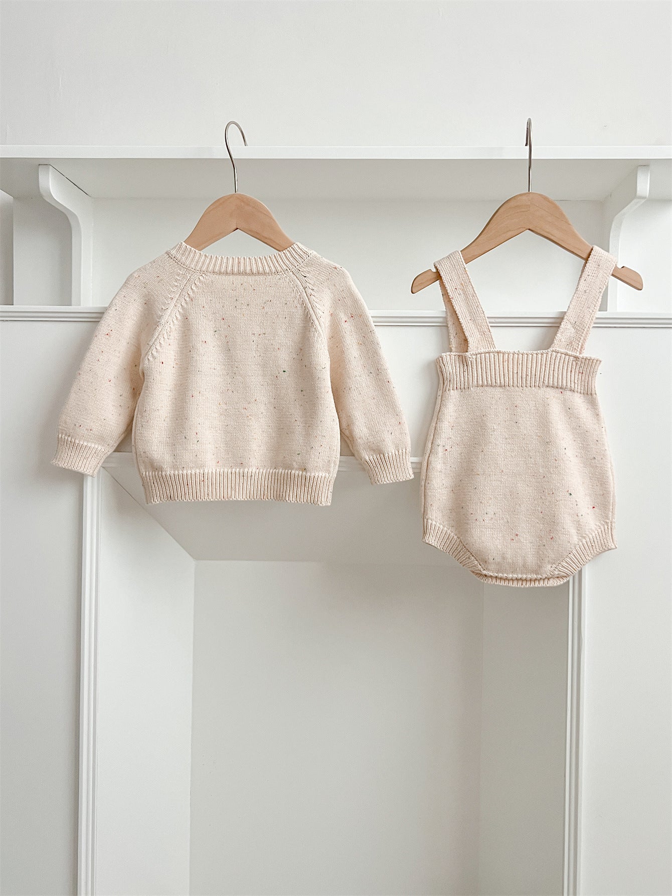 【BABY】レトロポンポン付きカーディガン、サロペットSK022708