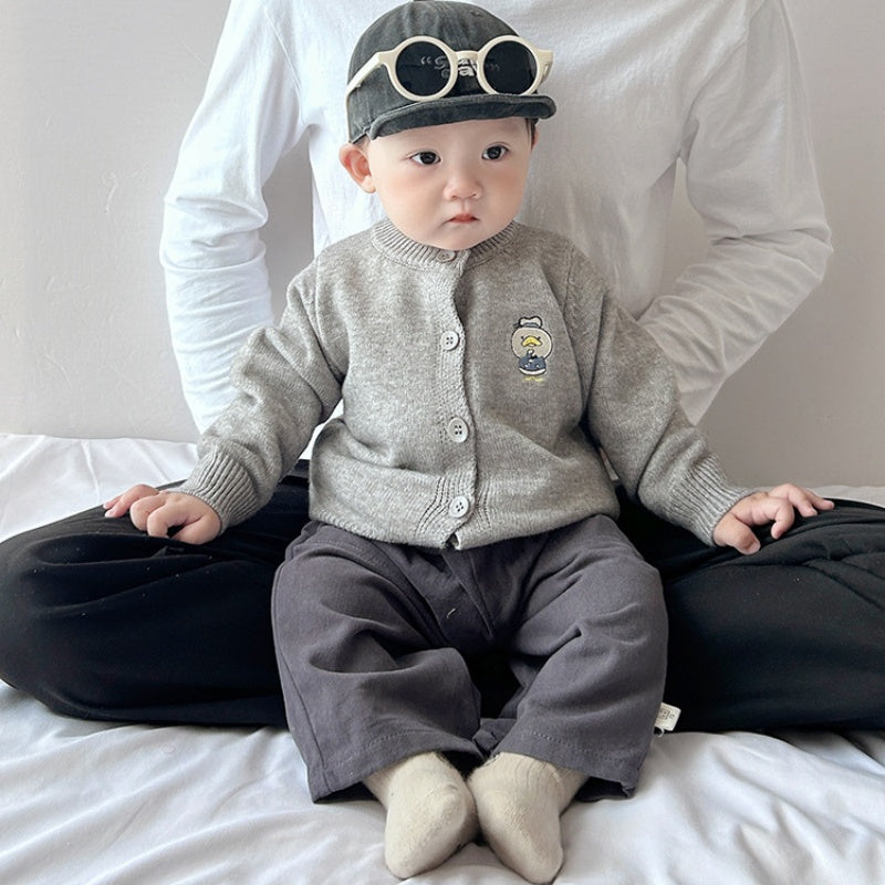 【BABY&KID】アヒル柄カーディガン、オートミールTシャツ、グレー系カジュアルパンツSK100223