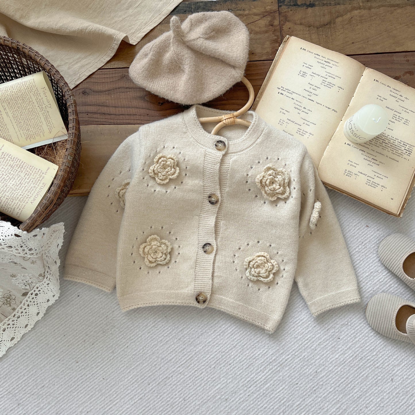 【BABY&KID】フラワー刺繡クリームセーターSK012917